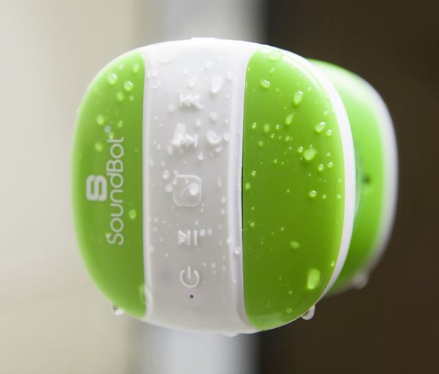 https://www.holycool.net/wp-content/uploads/2014/02/SoundBot%C2%AE-SB513-Water-Shock-Resistant-Bluetooth-3.0-Wireless-Shower-Speaker.jpg